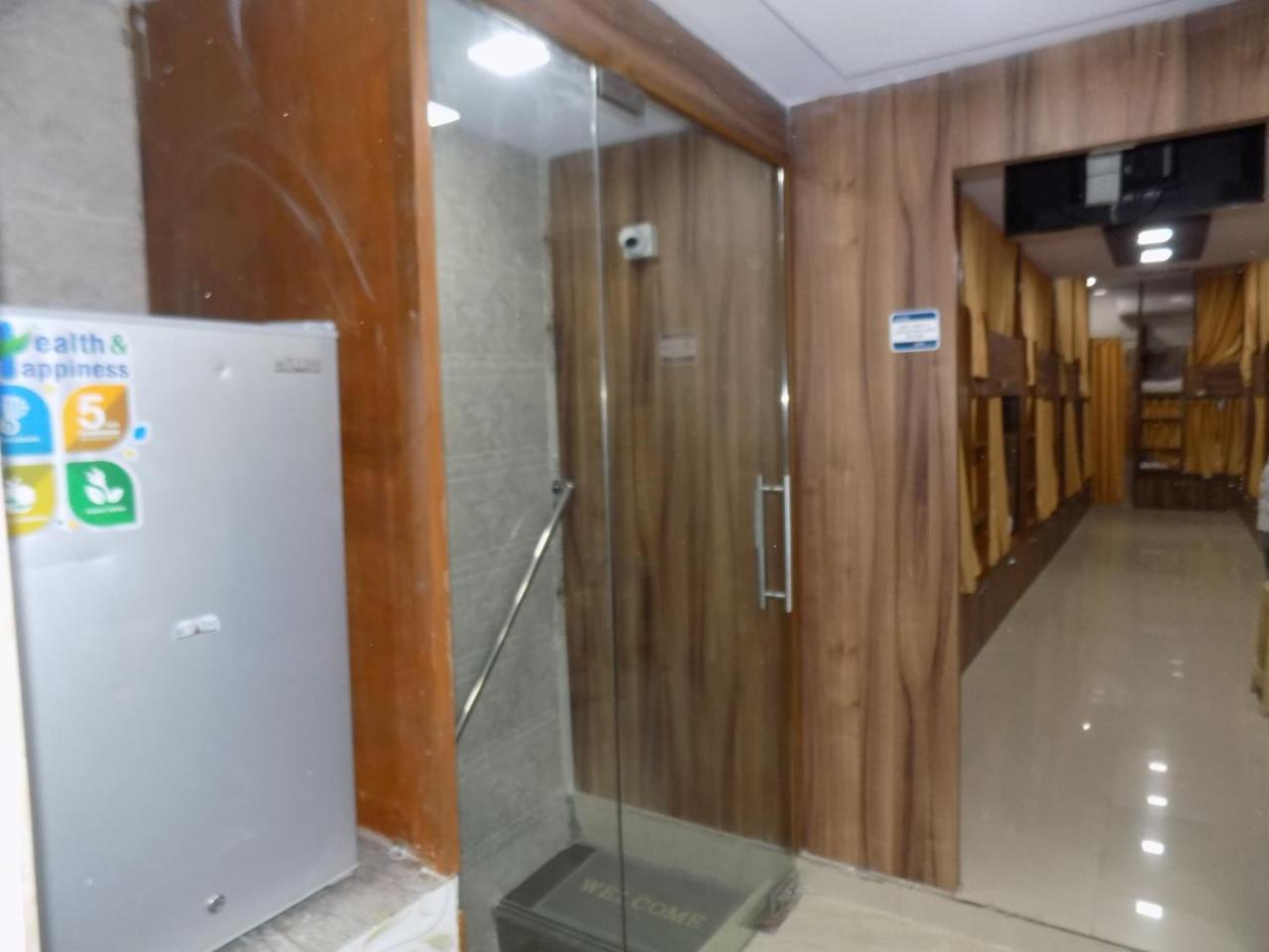Metro Inn Dormitory Bombay Exterior foto