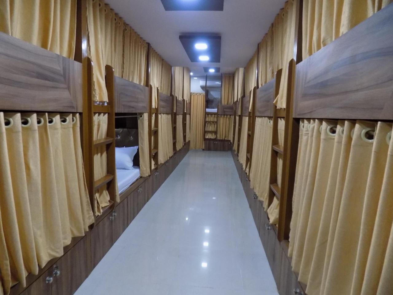 Metro Inn Dormitory Bombay Exterior foto